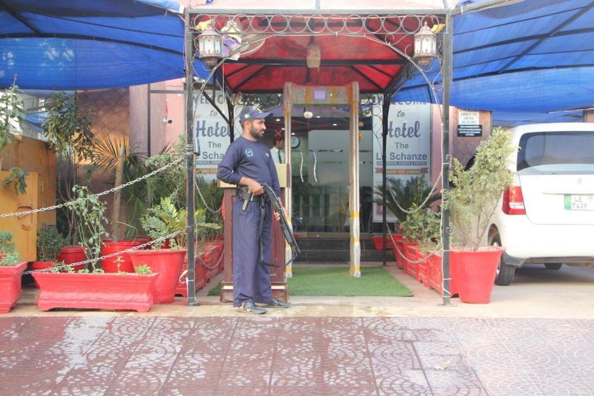 Hotel The Leschanze Lahor Dış mekan fotoğraf