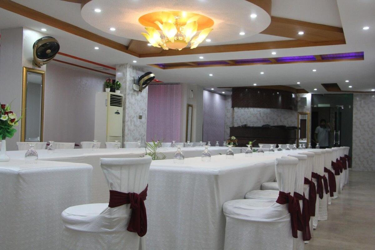 Hotel The Leschanze Lahor Dış mekan fotoğraf